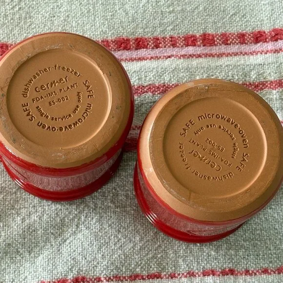 (2) La Fermière Yogurt Pots ~ Valentine Red & Hearts ❤️ -- Cleaned Rims! {lot 1} - Picture 5 of 6